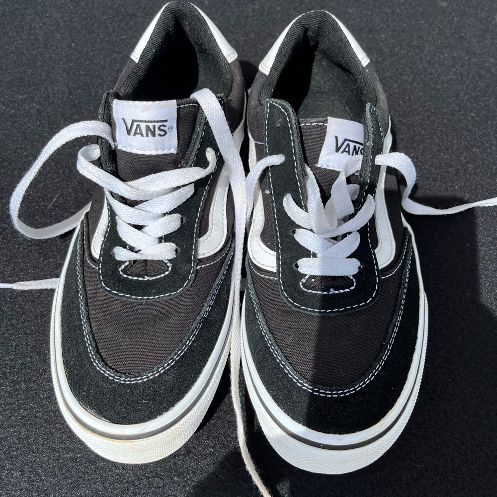 Vans Kids youth Black & White Old Skool Skate Shoes good condition size 4 - Picture 10 of 10